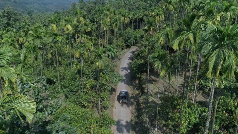 Aerial shot of Jeep Safari, Keralamkundu